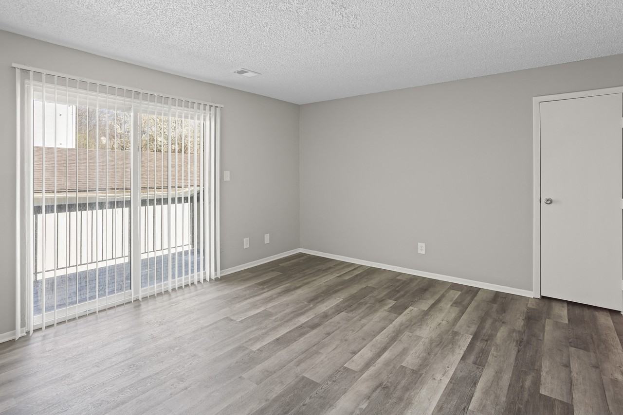 Liberty Heights Apartments - Photo 5 of 25