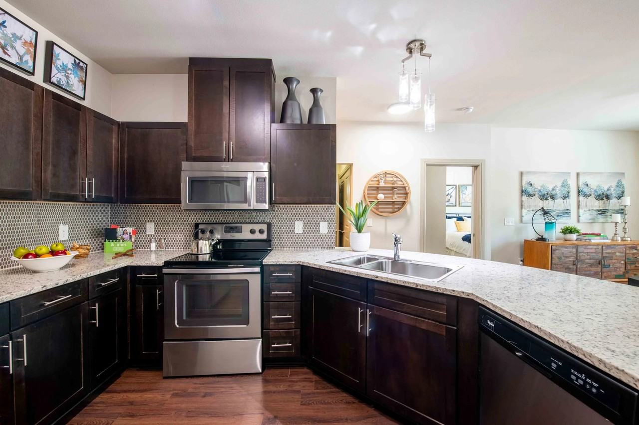 Laurel at Lake Highlands - Photo 2 of 37