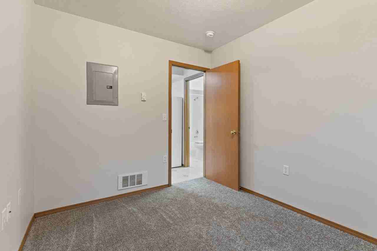 105 W 3rd St #1 - Photo 5 of 13