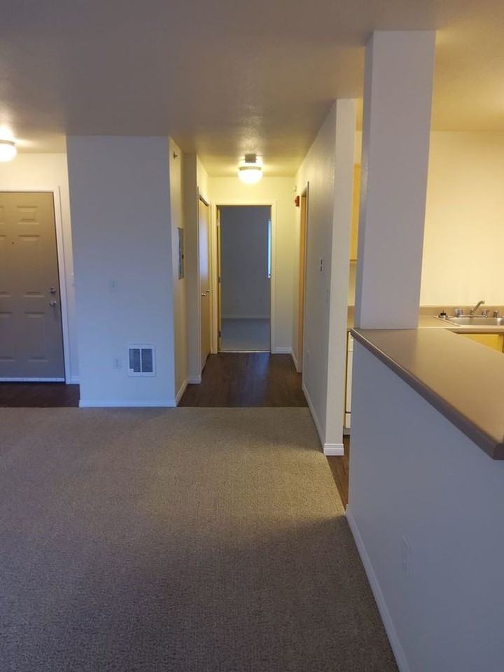 Brianwood Apartments - Photo 5 of 31