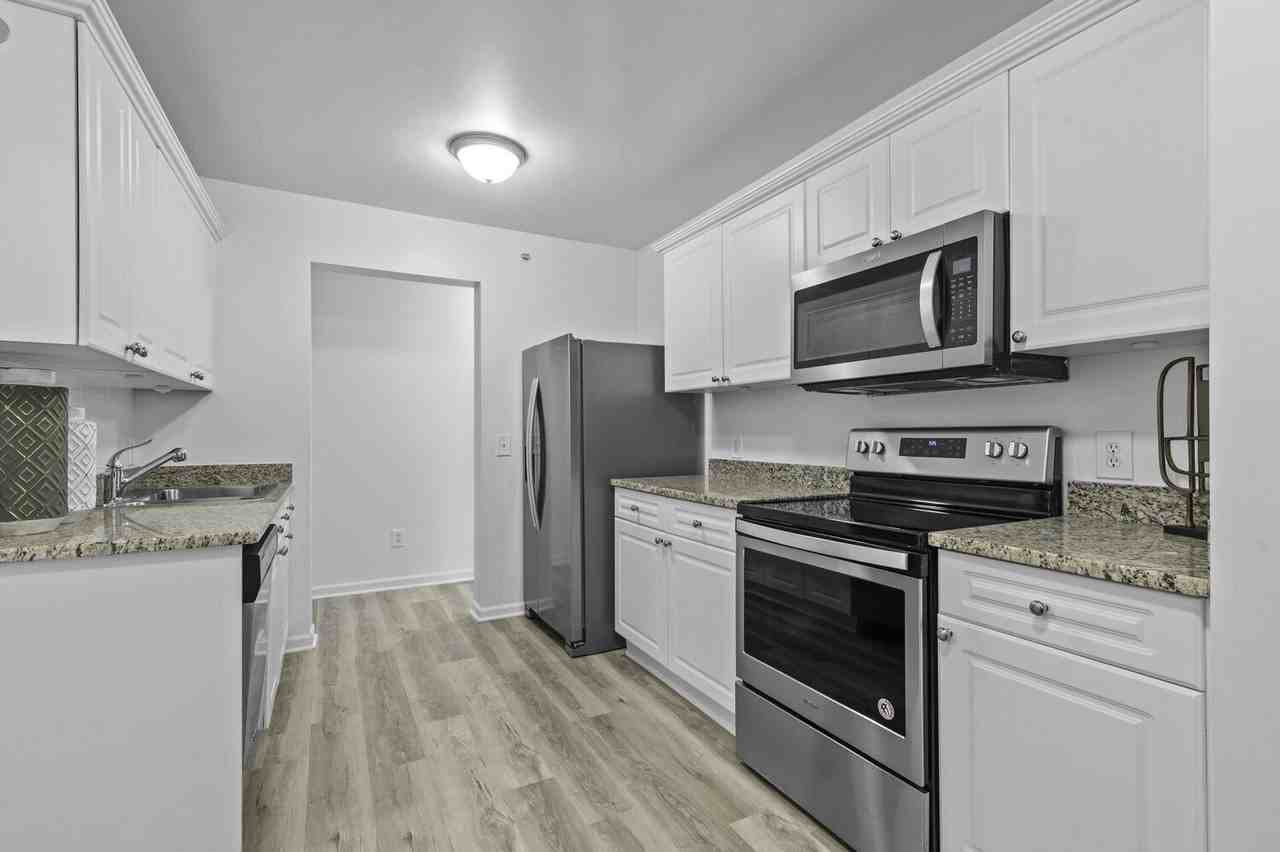 Regents Club of Troy - Photo 3 of 50