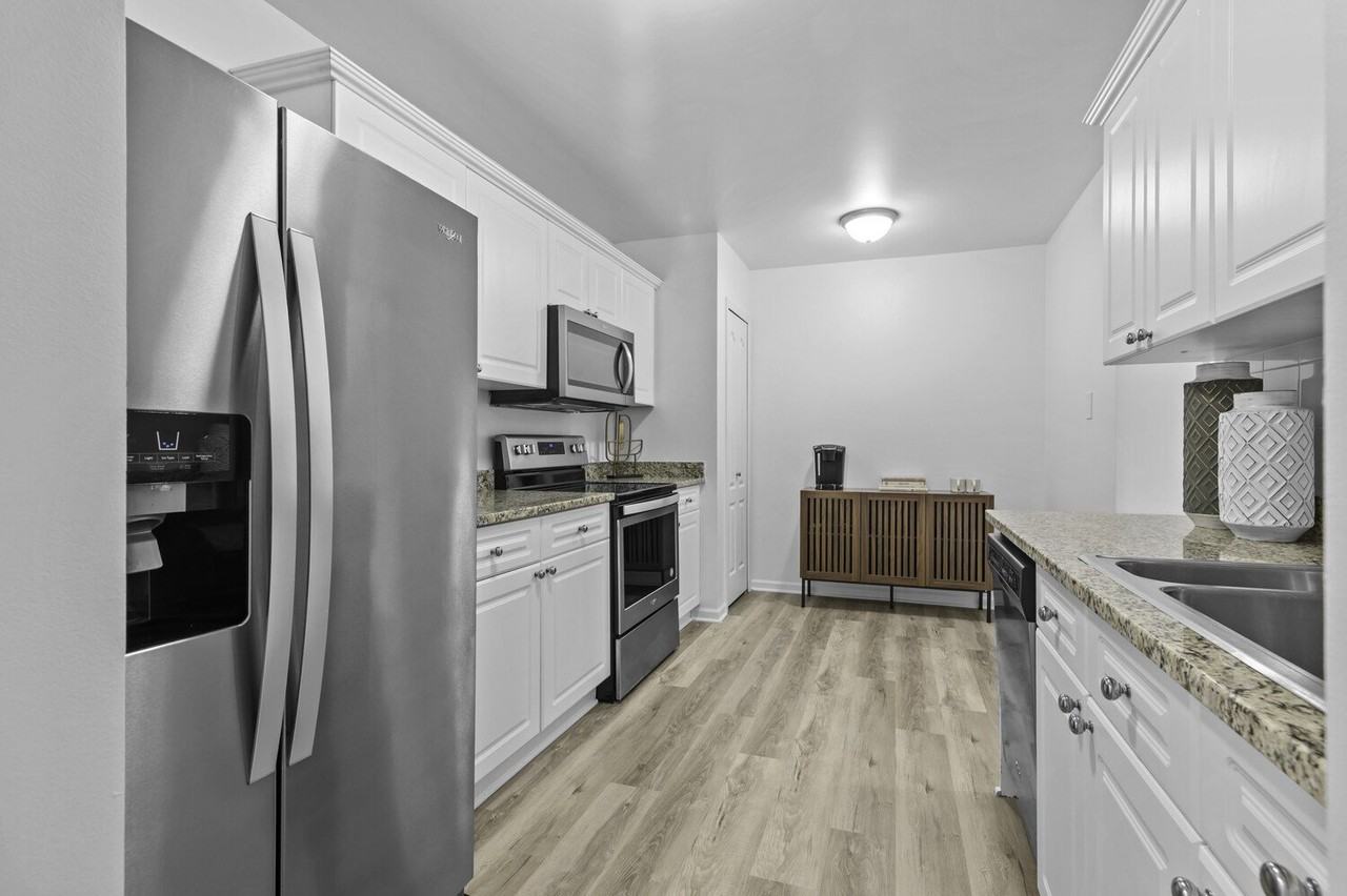 Regents Club of Troy - Photo 4 of 50