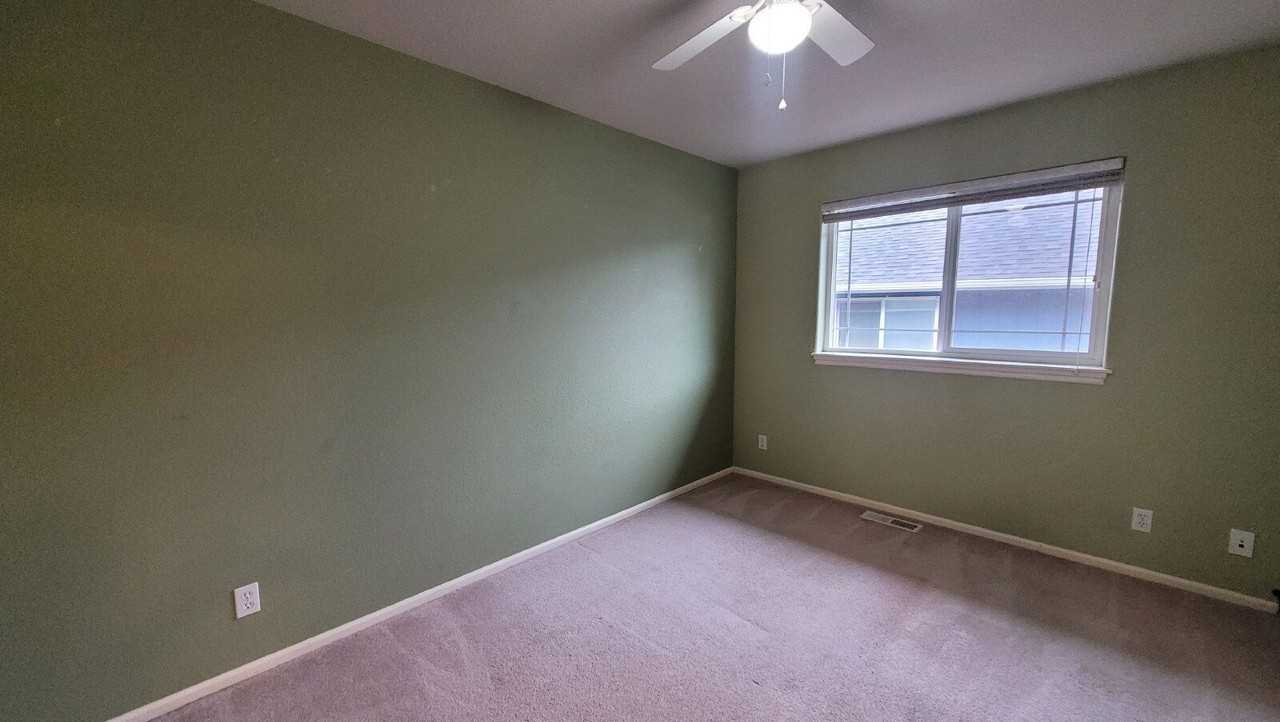 310 Village Dr - Photo 5 of 19