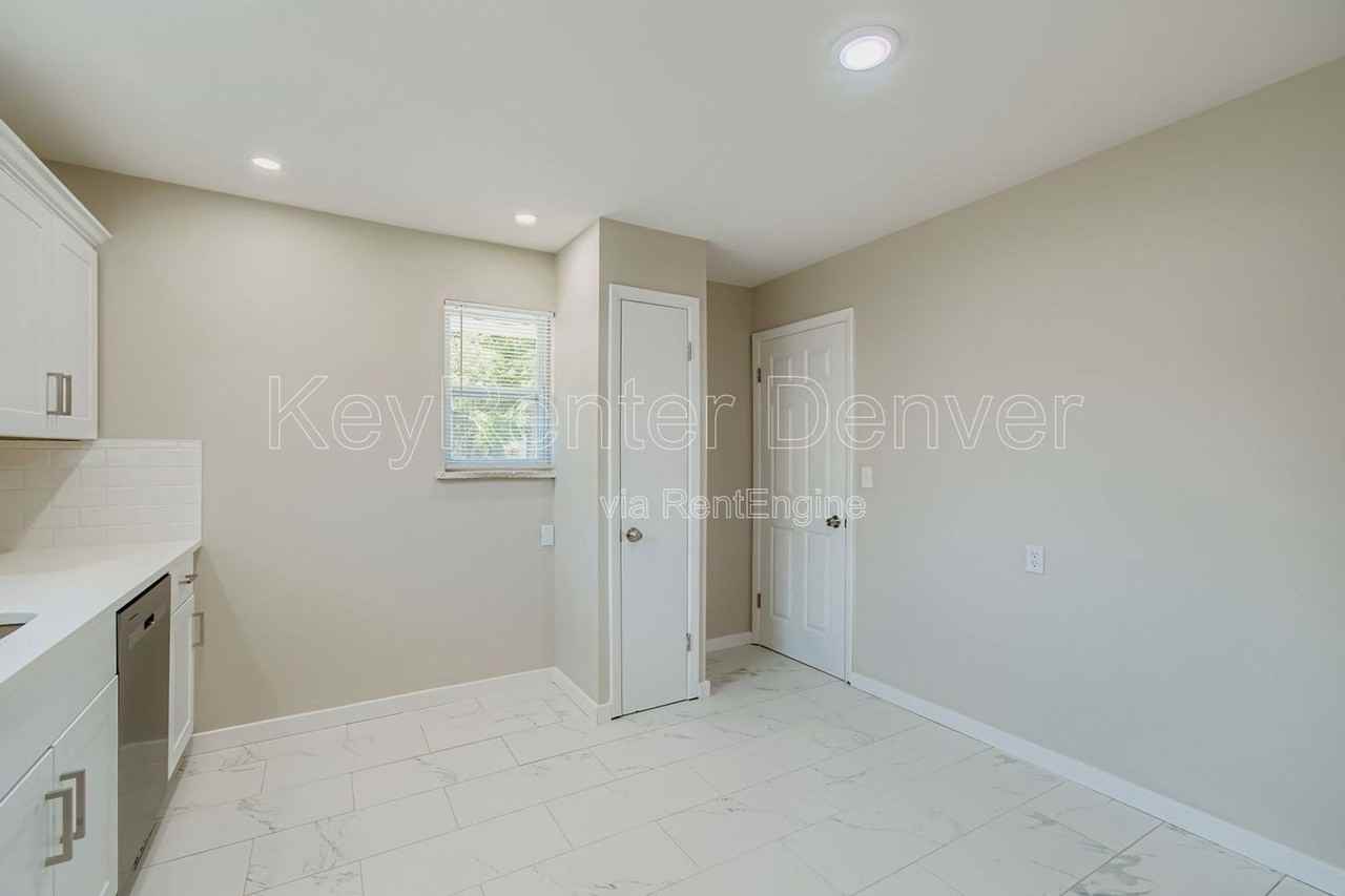 10922 E 4th Way - Photo 3 of 18