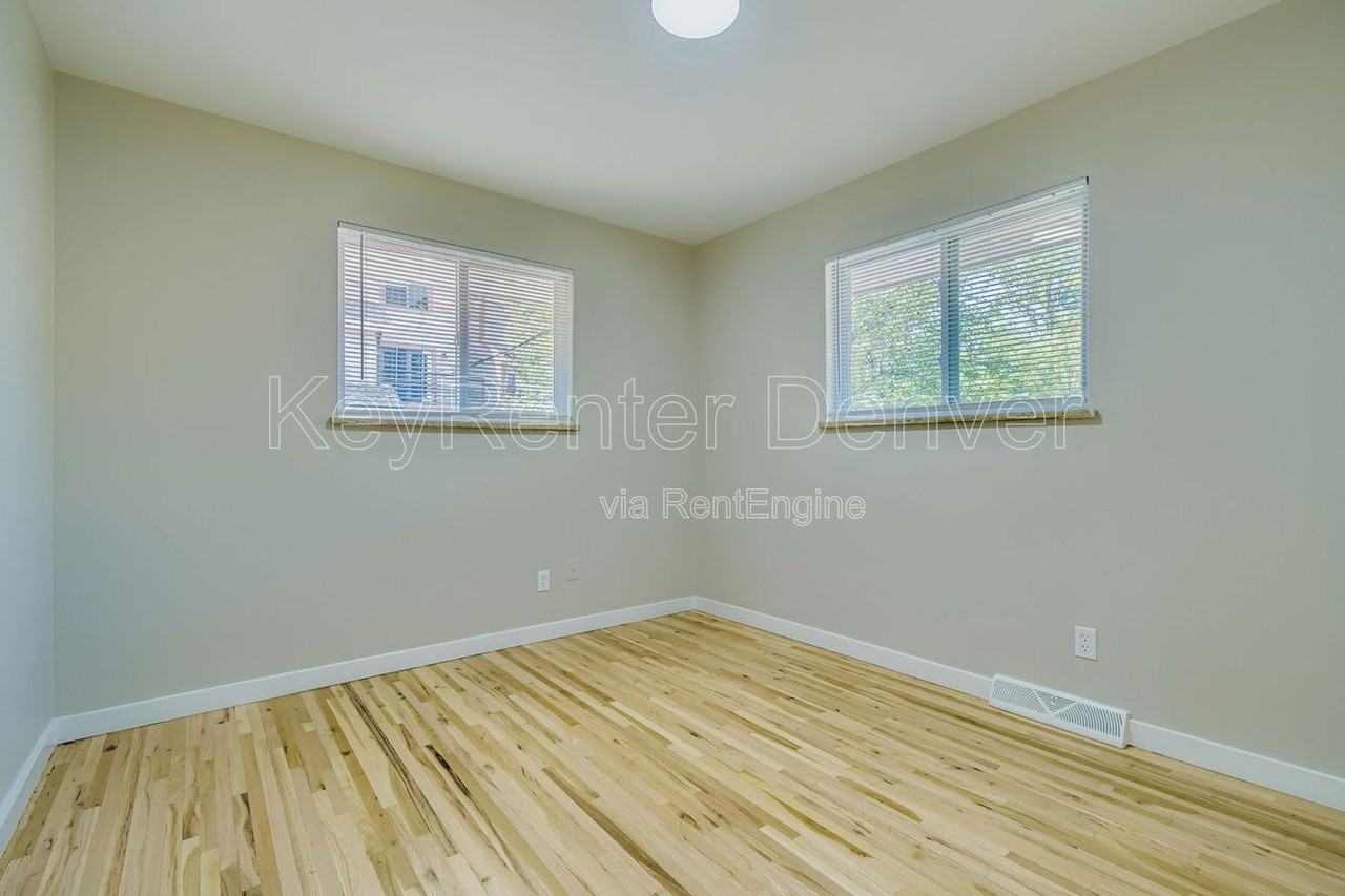 10922 E 4th Way - Photo 4 of 18