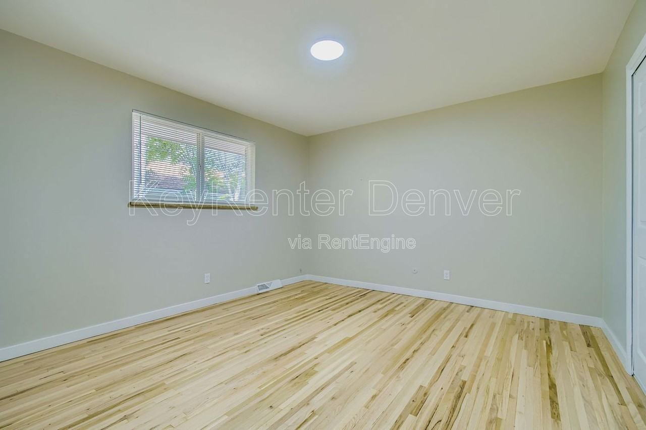 10922 E 4th Way - Photo 6 of 18