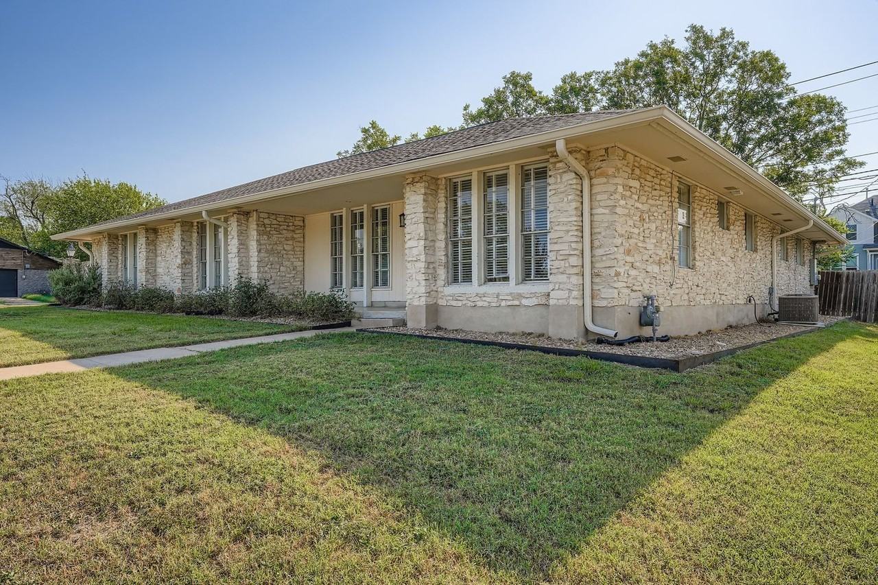 5313 Basswood Ln - Photo 4 of 34