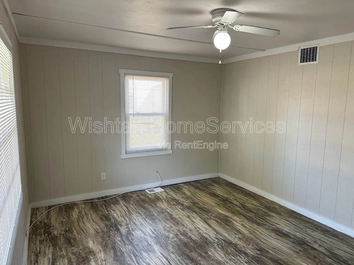 934 West Jefferson Street - Photo 5 of 17