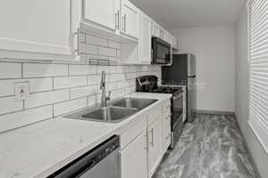featured image of 4923 Marion Ave #1