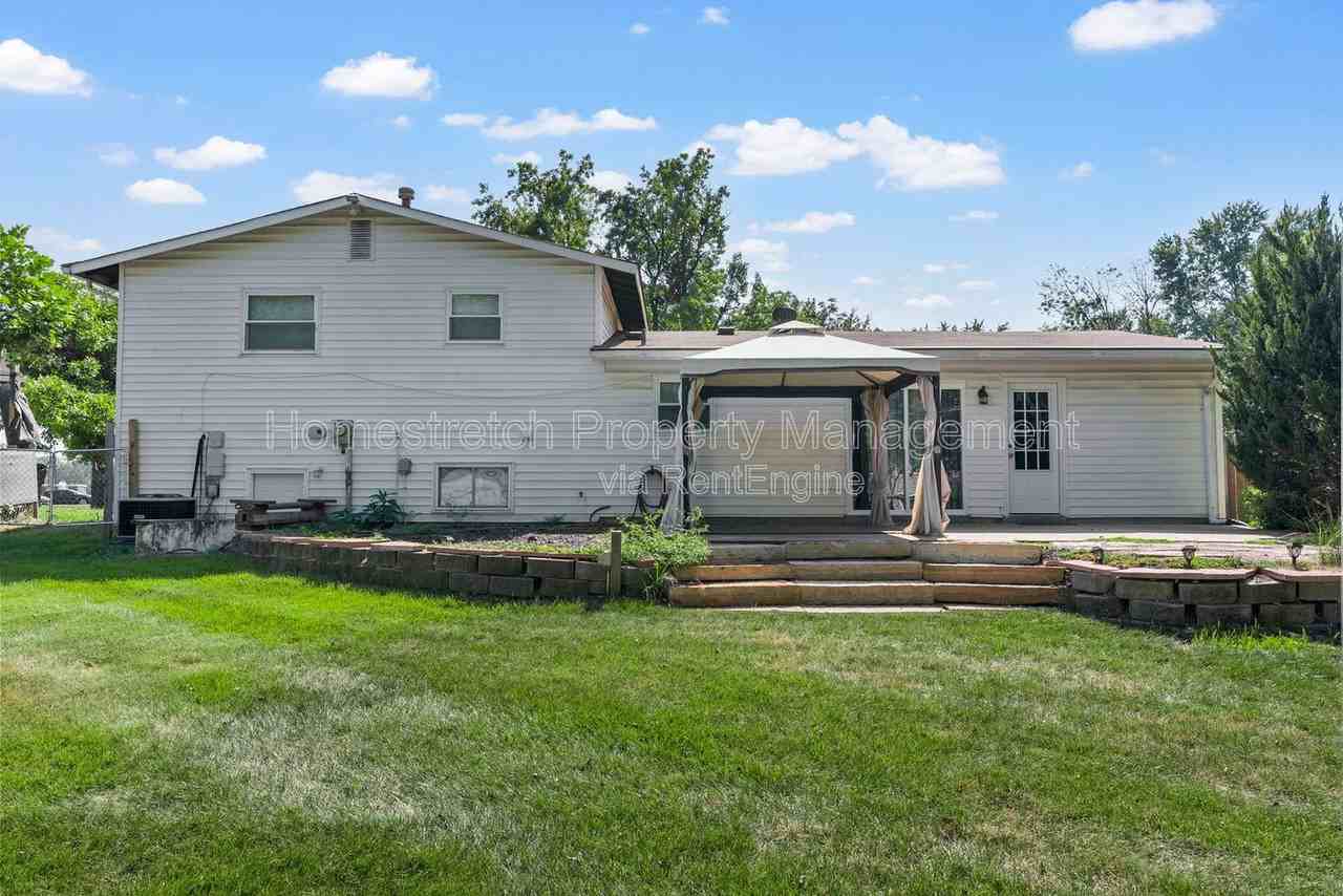 3 Country Hill Rd - Photo 3 of 44