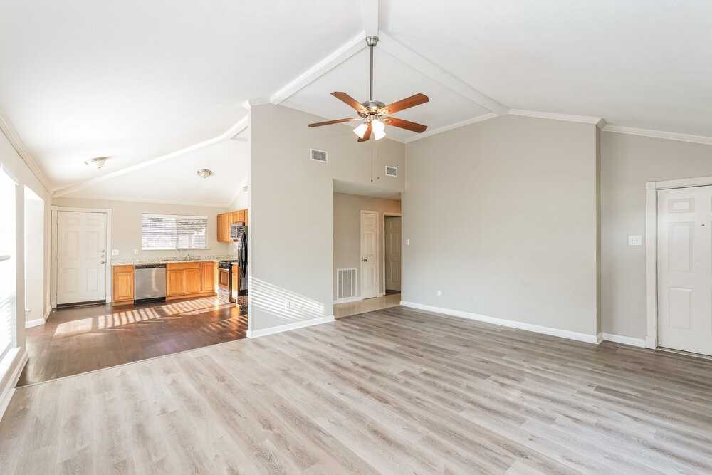 10018 Spotted Horse Dr - Photo 6 of 16
