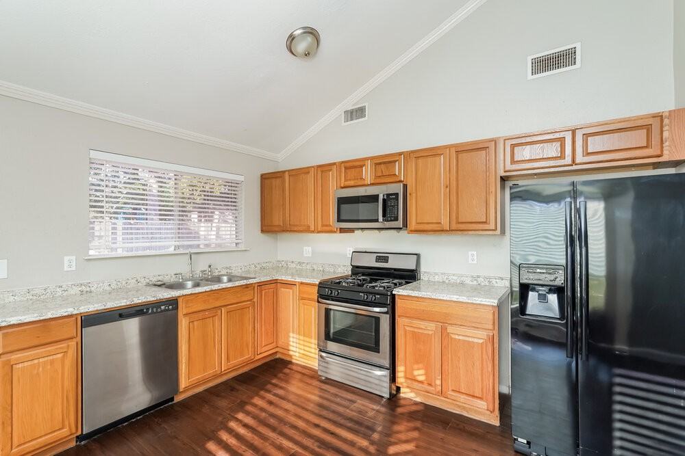 10018 Spotted Horse Dr - Photo 7 of 16