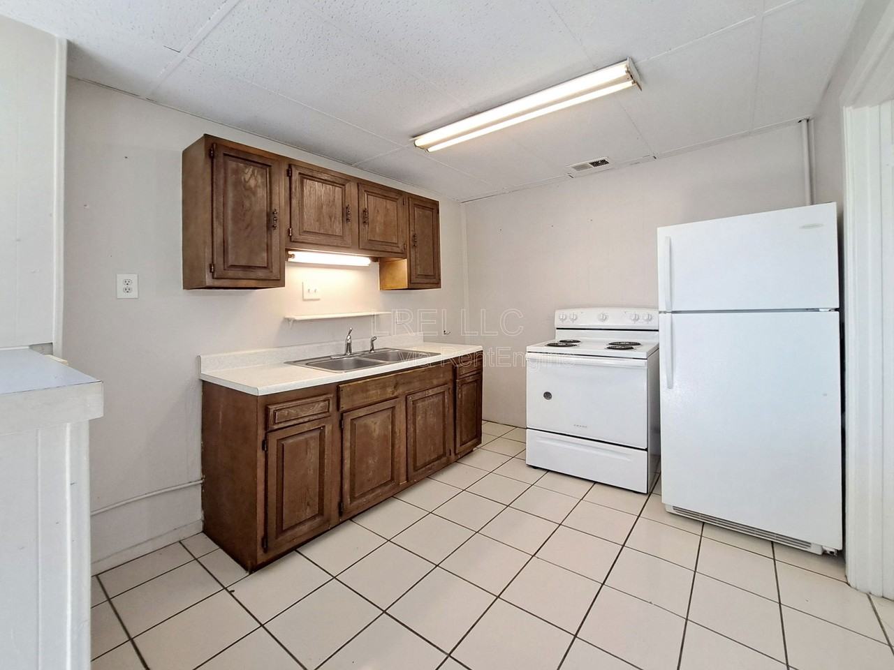 2713 Rodman Street #2 - Photo 4 of 12