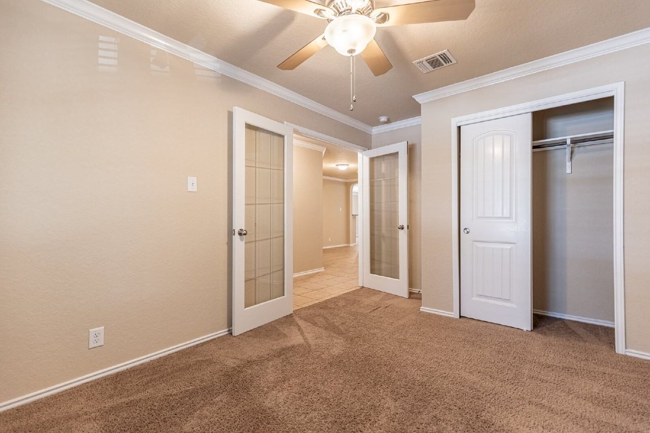 2218 York Bnd - Photo 6 of 32