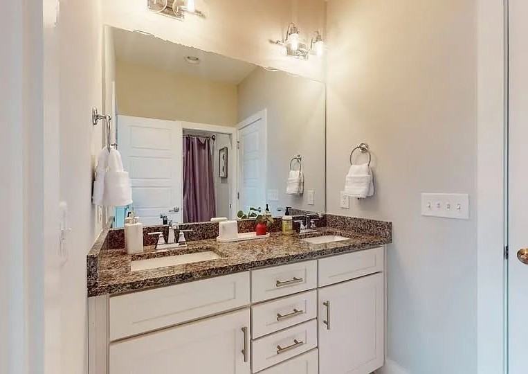 1016B Alice St - Photo 5 of 14