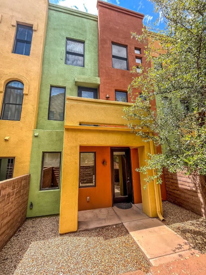 2435 East Autumn Flower Drive - Photo 2 of 29