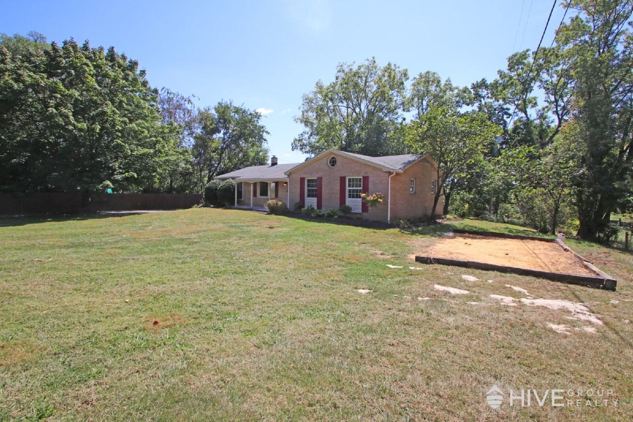 3404 Friedens Church Rd - Photo 2 of 29