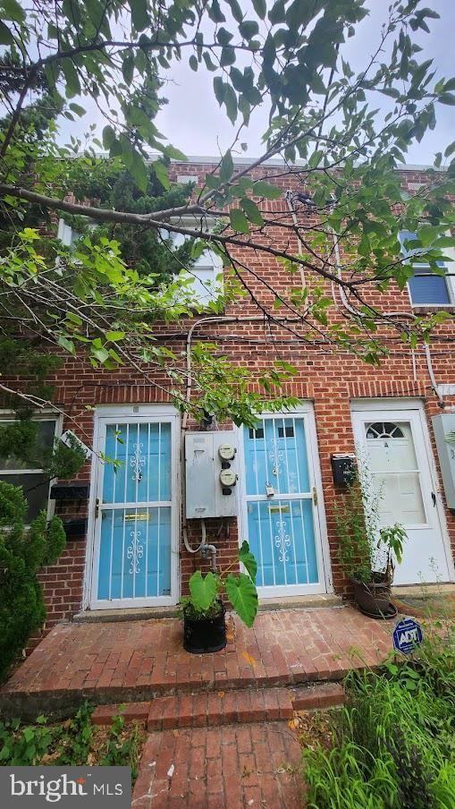 1422 W St Se #2 - Photo 2 of 12