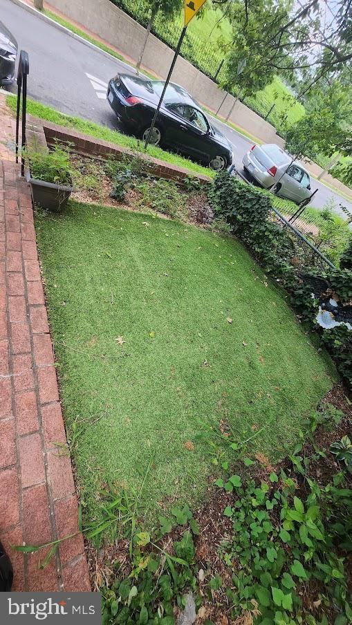 1422 W St Se #2 - Photo 4 of 12