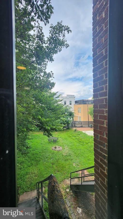 1422 W St Se #2 - Photo 5 of 12