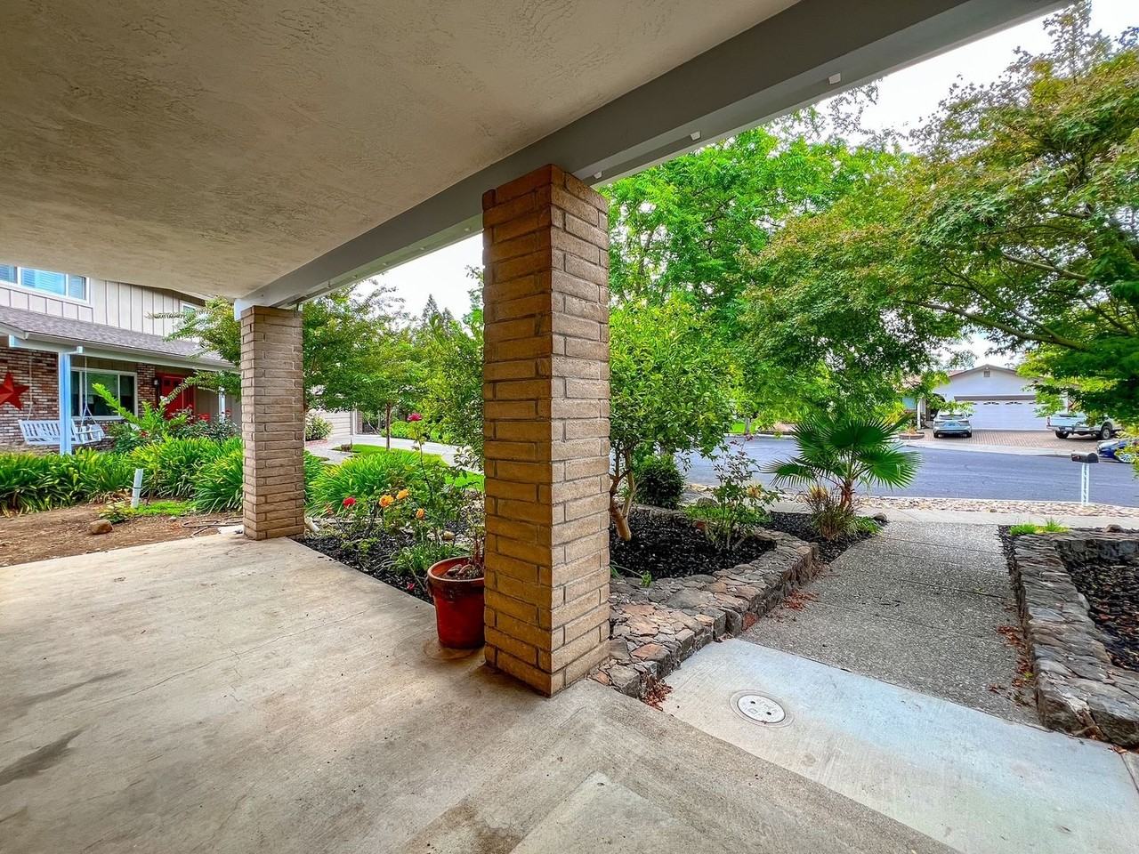 3316 Craigie Ct - Photo 3 of 42
