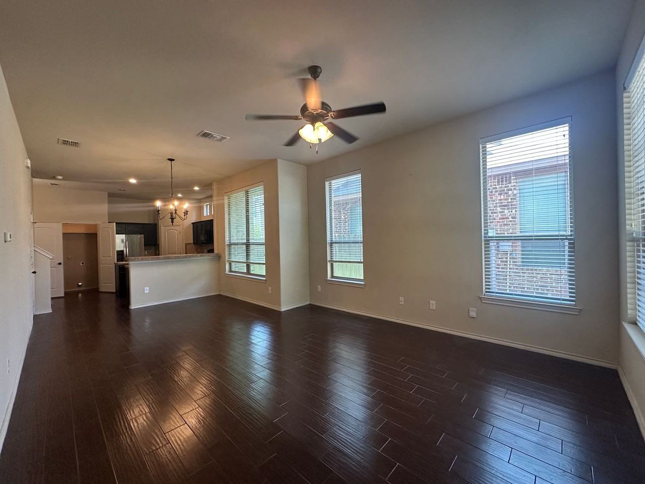 160 Creekside Villa Dr - Photo 3 of 22