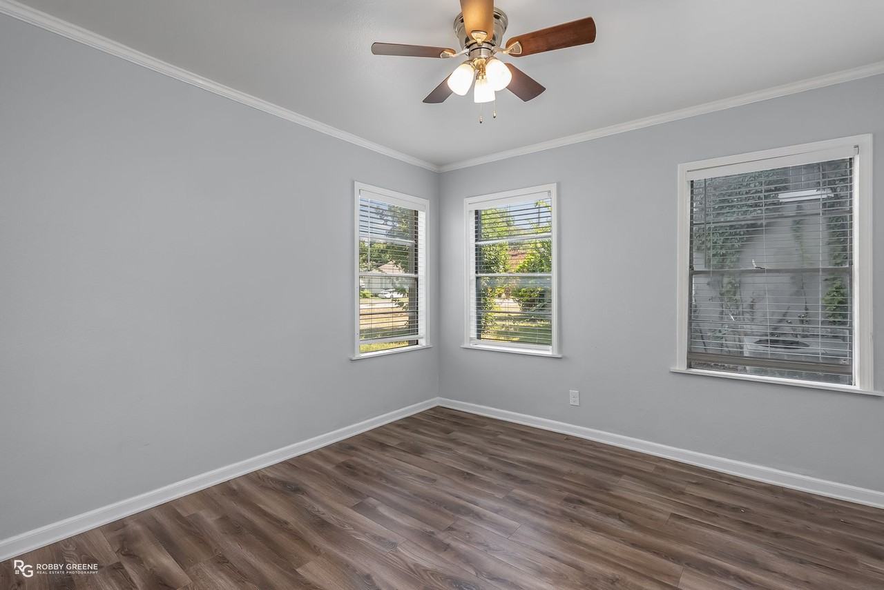 145 E Ratcliff St - Photo 6 of 21