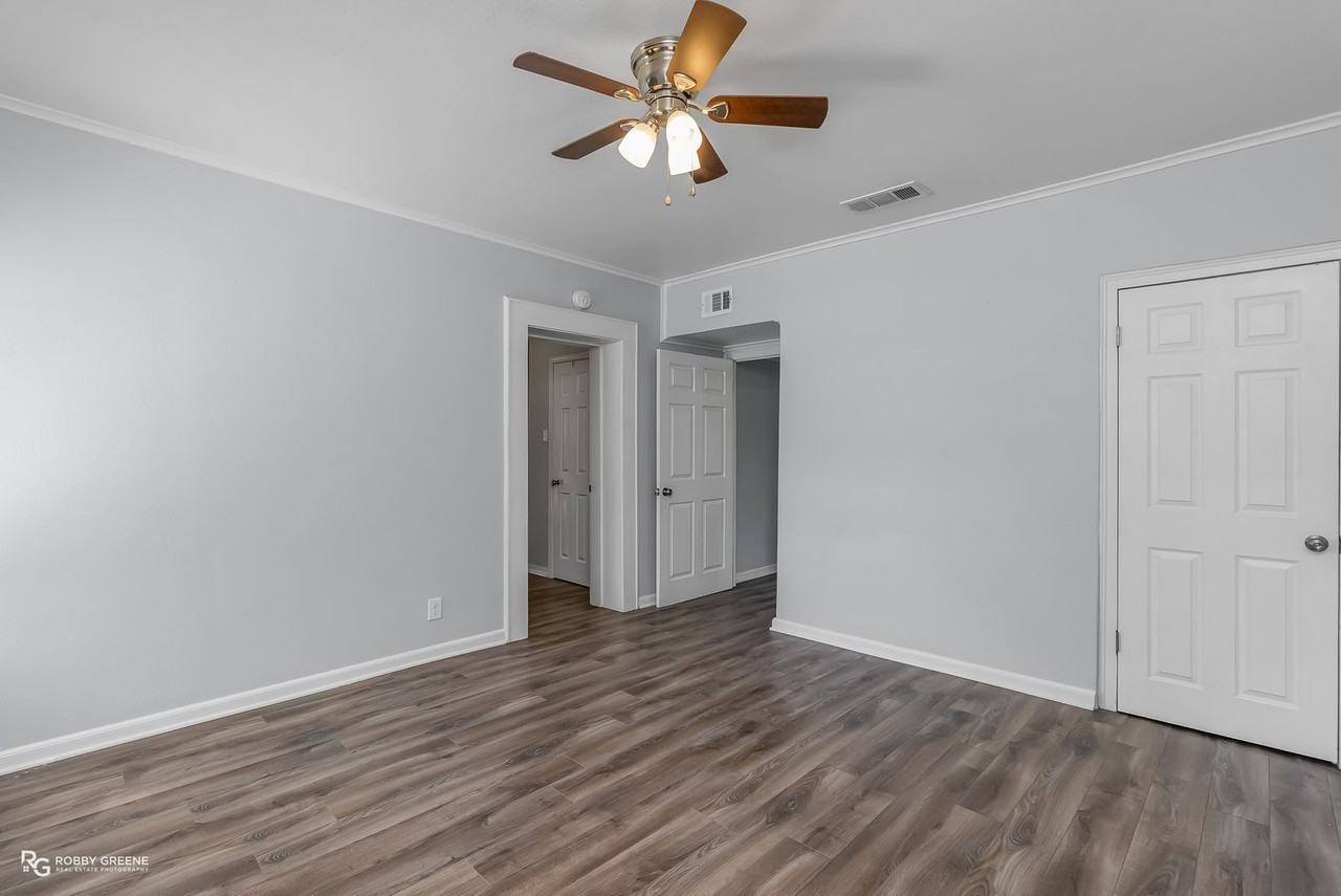 145 E Ratcliff St - Photo 7 of 21