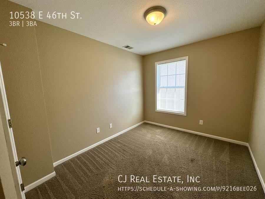 10538 East 46th Street - Photo 7 of 11