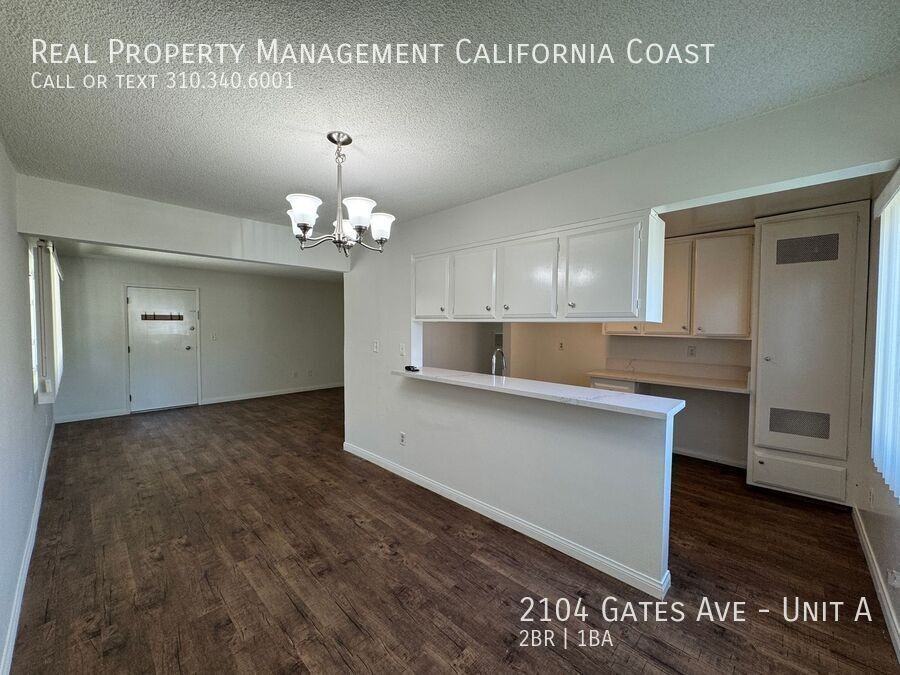 2104 Gates Ave #A - Photo 3 of 8