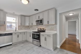 6122 N Kenmore Ave #3W - Photo 1 of 1