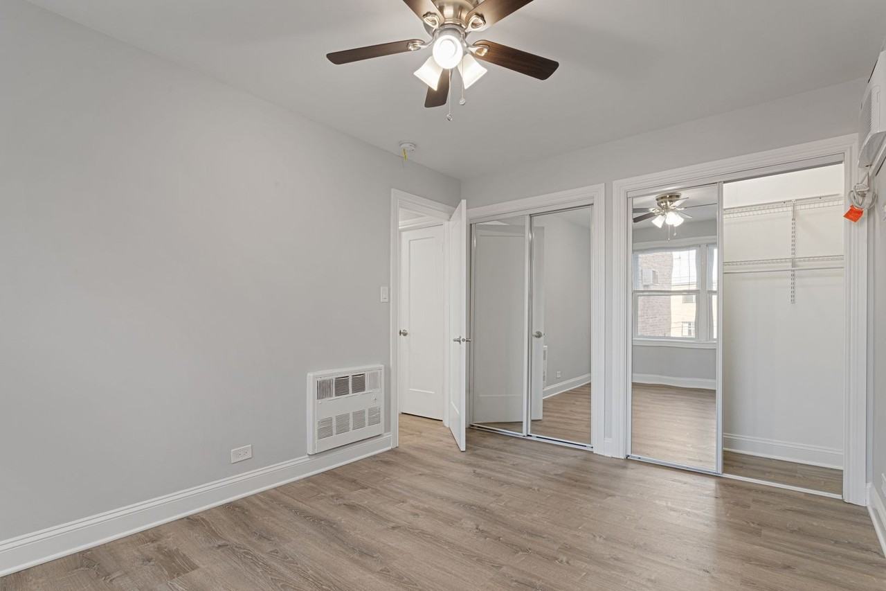 7630 N Eastlake Ter #2W - Photo 3 of 12