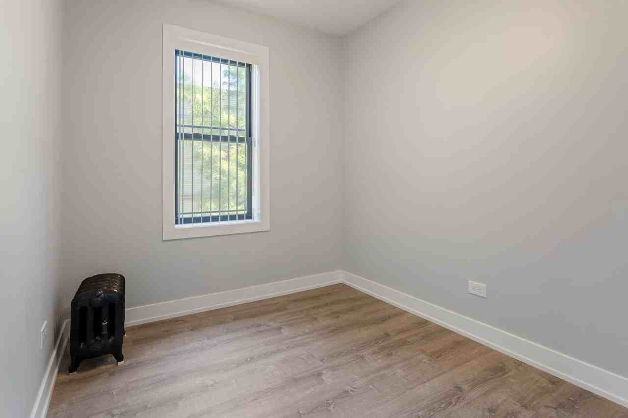 1320 W Birchwood Ave #1 - Photo 4 of 14