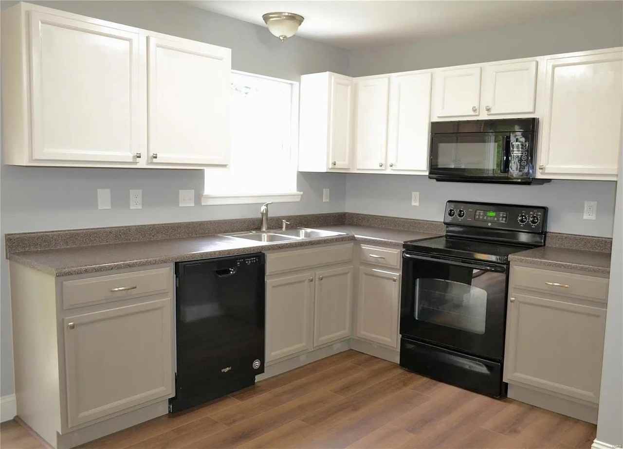 482 Flowering Magnolia Dr - Photo 3 of 20