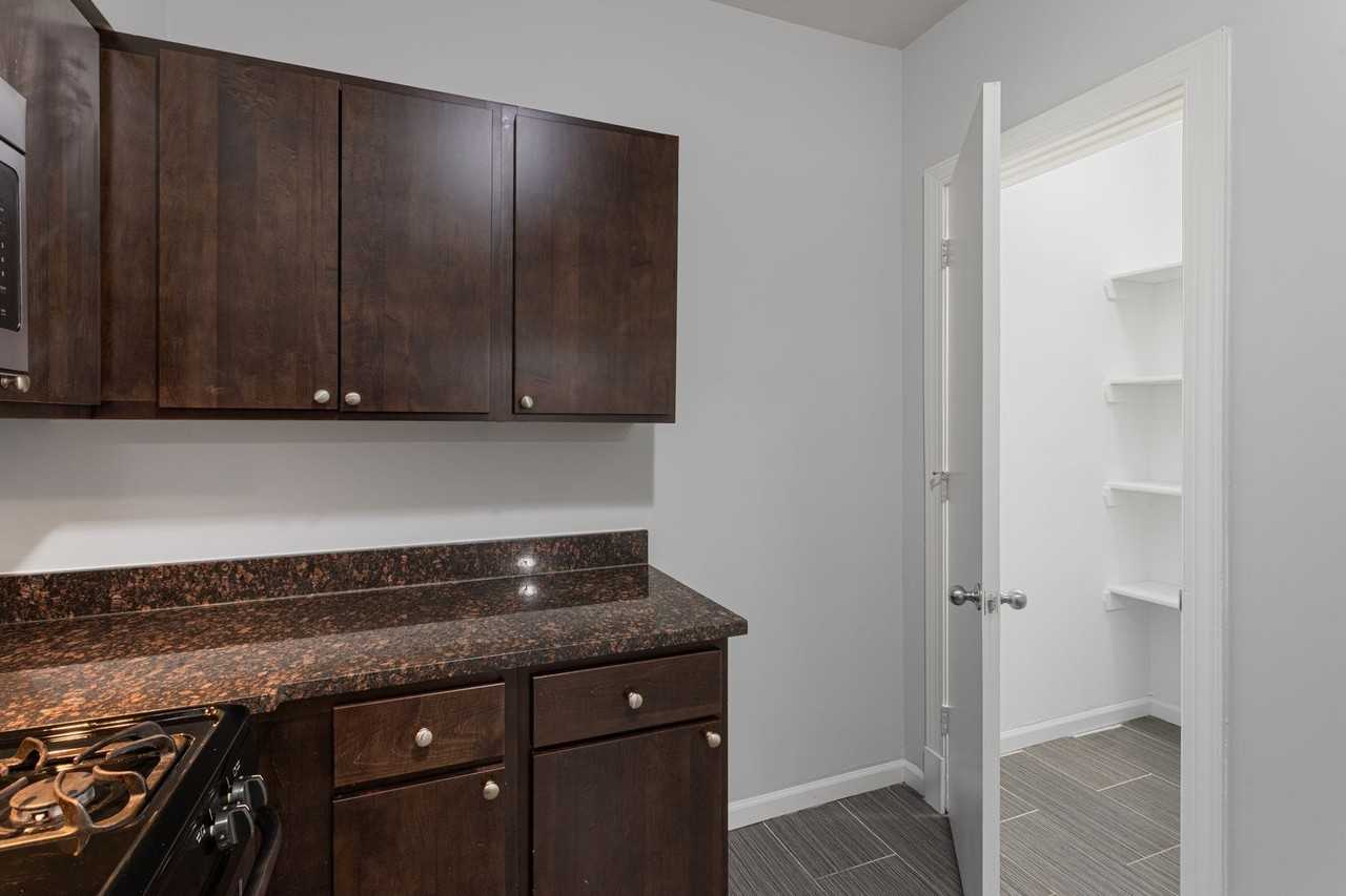 7702 N Marshfield Ave #1 - Photo 2 of 11