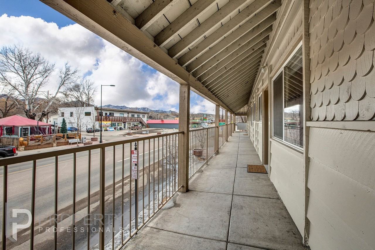 777 Main St #5 - Photo 3 of 11