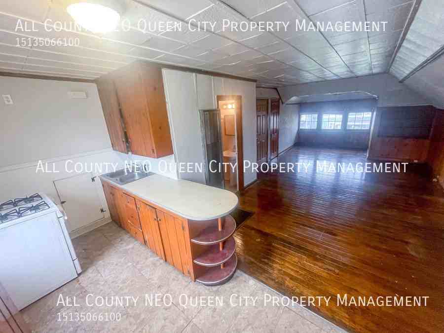 1316 W Grand Ave #3 - Photo 4 of 9