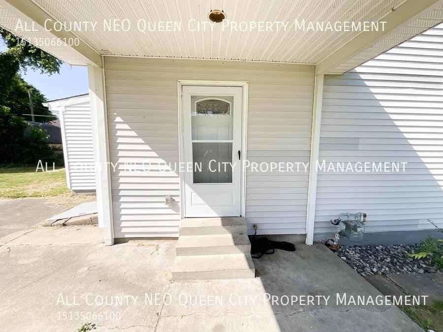 1306 2nd St - Photo 2 of 20