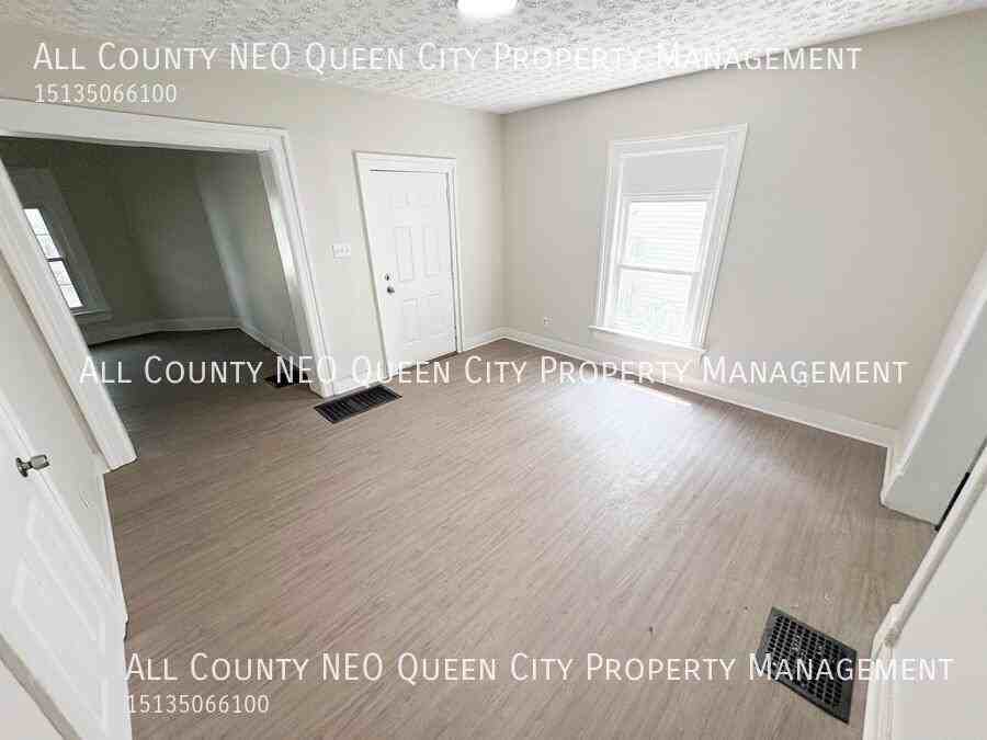 87 Notre Dame Ave - Photo 5 of 28