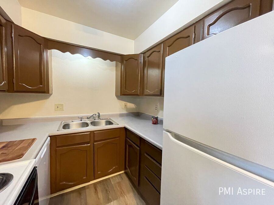 2330 Wedgewood Ave #6D - Photo 5 of 10