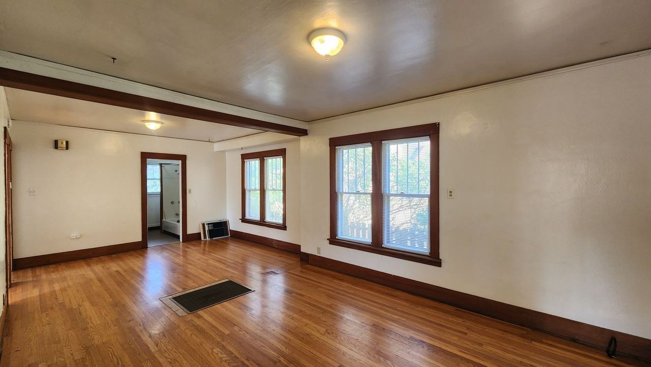 615 Ford St - Photo 2 of 26