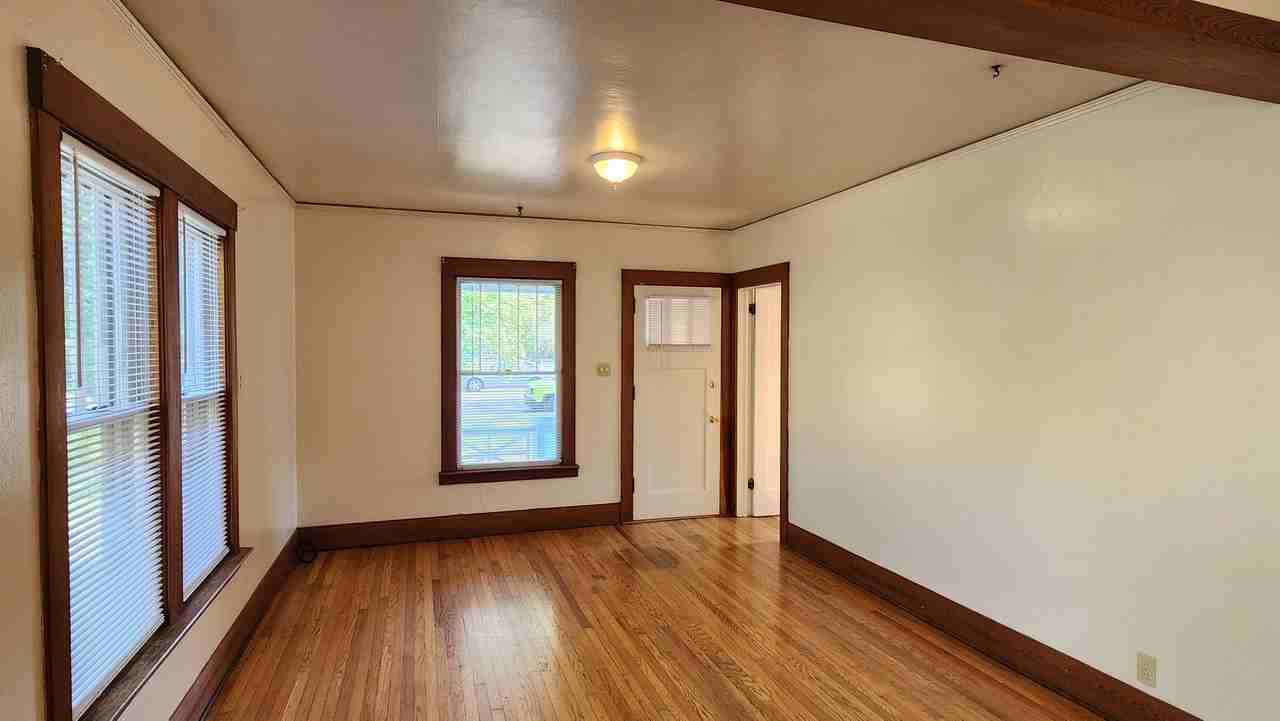 615 Ford St - Photo 3 of 26