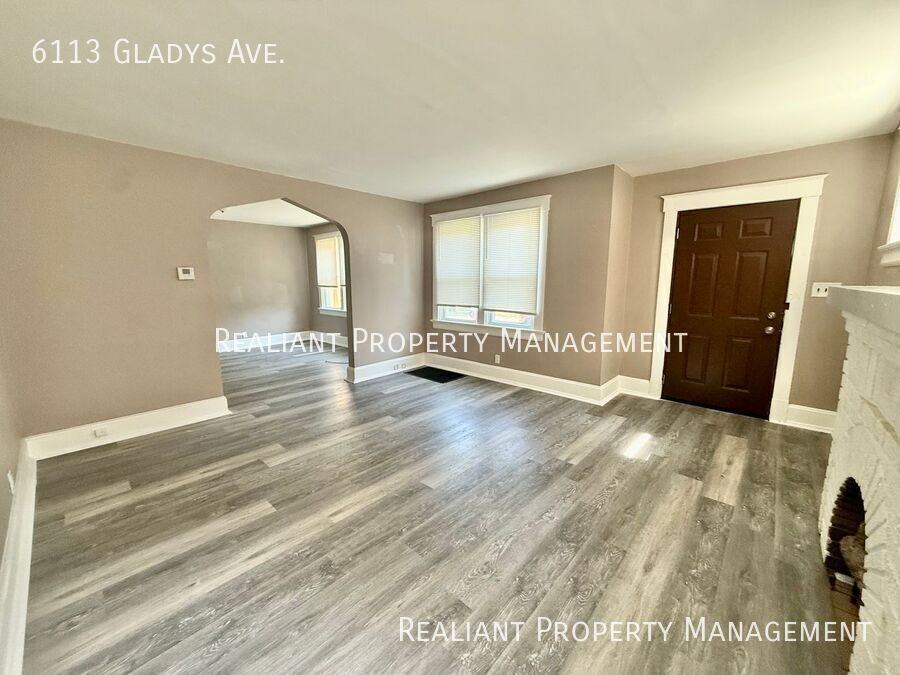 6113 Gladys Ave - Photo 3 of 9