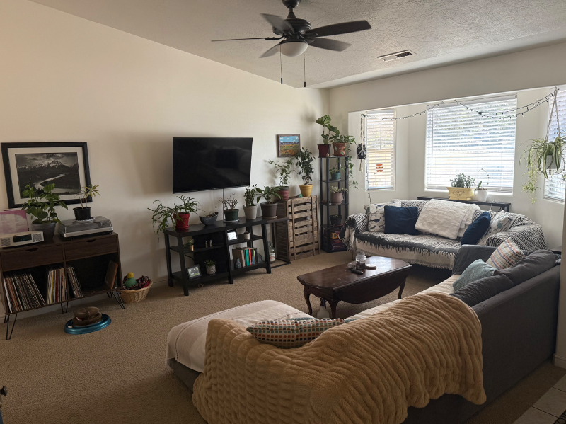 221 Rex Layne Dr - Photo 2 of 9