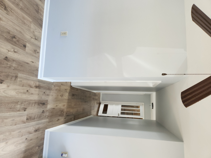 1103 Simpson Ave - Photo 3 of 10