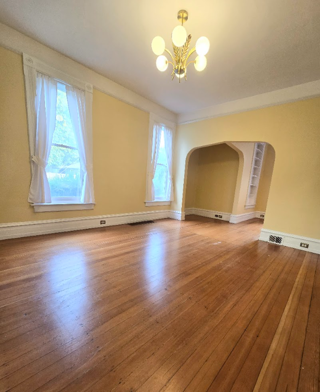 10 South Bellevue Avenue - Photo 2 of 14