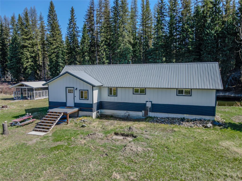 29024 Yaak River Rd - Photo 3 of 17