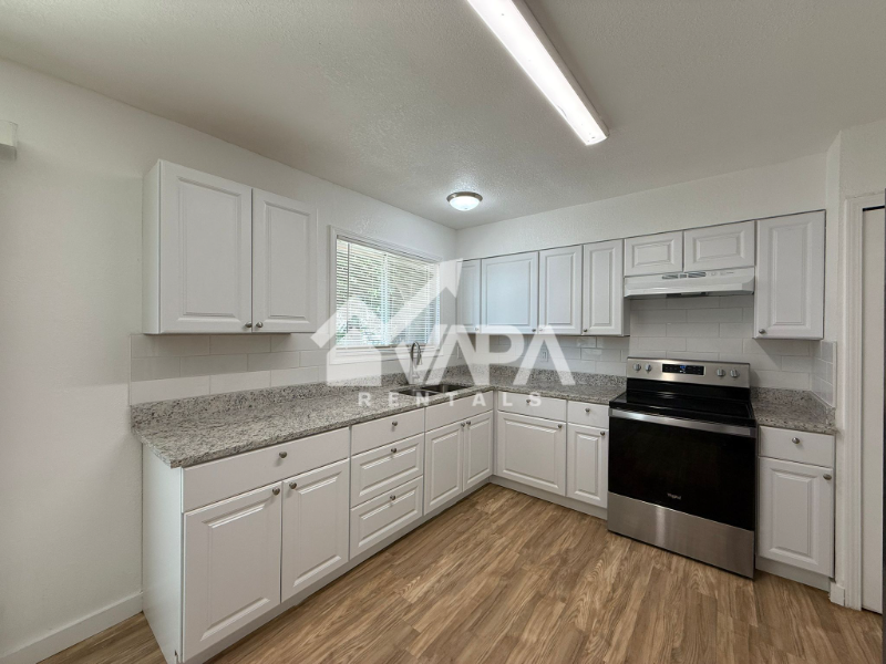 7318 Glen Trl - Photo 2 of 12