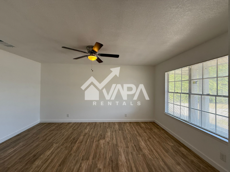 7318 Glen Trl - Photo 5 of 12