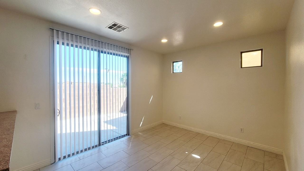 4262 Sugar Drive - Photo 5 of 27